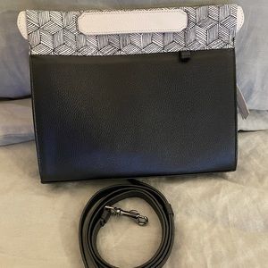 Min and Mon Vali Bag